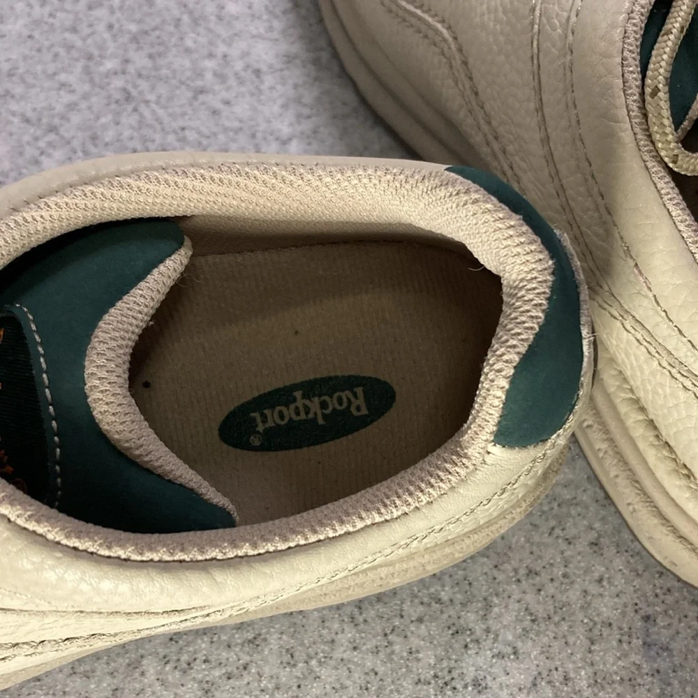 Rockport prowalker‎ leather cream lace ups. Size 8n. Very good condition Box 9